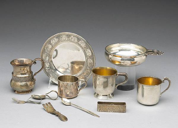 Appraisal: A group of sterling children's items Comprising th century cup