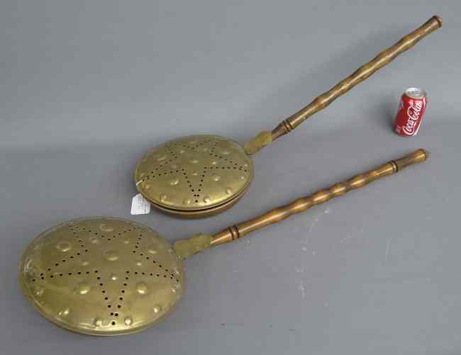 Appraisal: Lot th c brass and copper warming pans