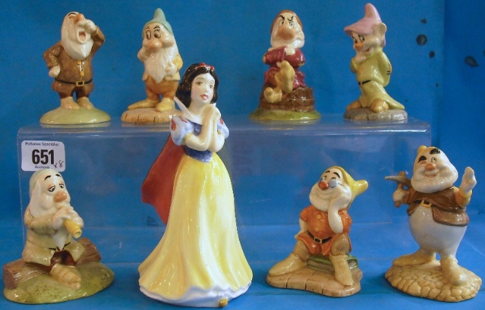 Appraisal: Royal Doulton Snow White and the Seven Dwarfs set comprising