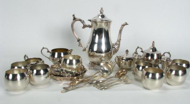 Appraisal: Group of silverplate serving items including pc Rogers coffee service