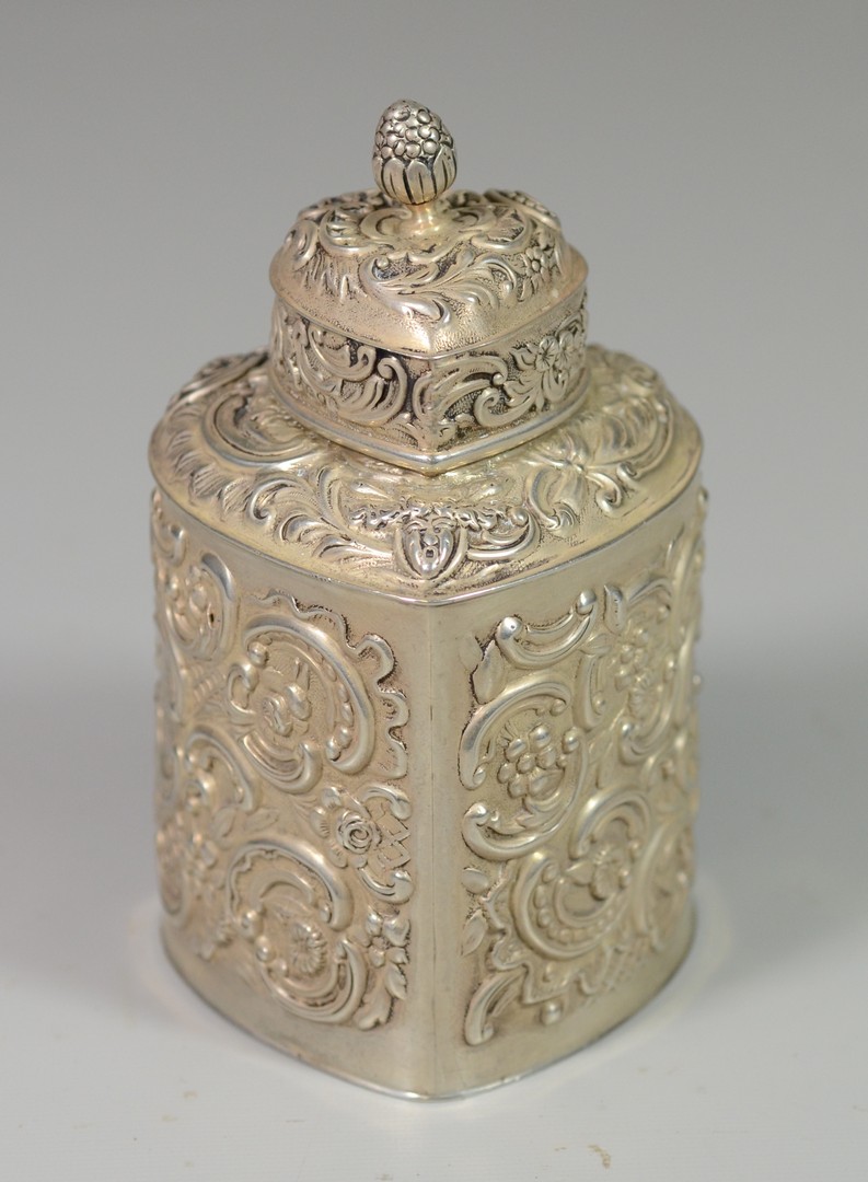 Appraisal: English sterling silver repousse heart shaped tea jar London -