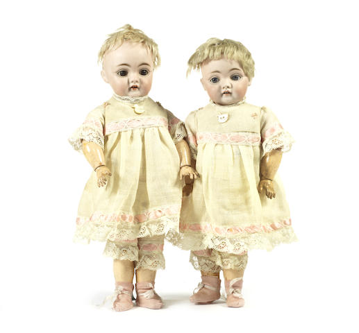 Appraisal: A pair of Kestner bisque head dolls Each with weighted