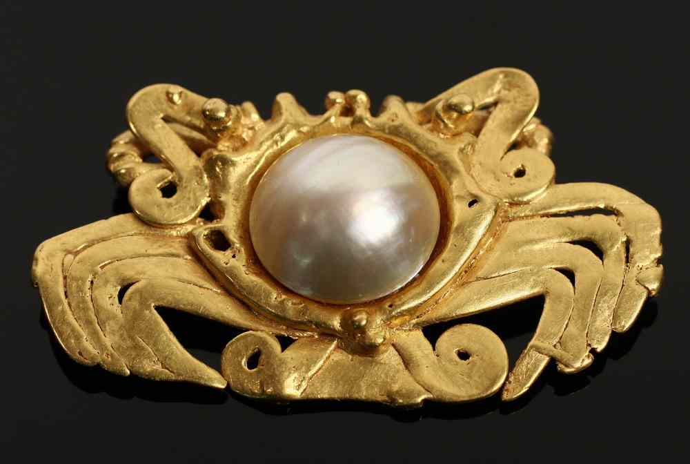 Appraisal: PRE-COLUMBIAN GOLD PEARL PENDANT - Pure Gold Crab-Form Pendant set