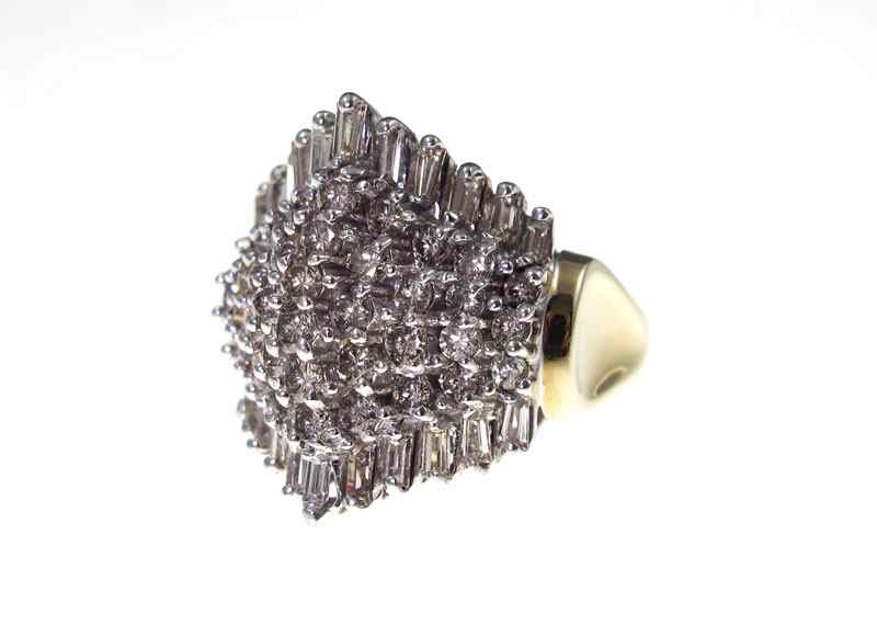 Appraisal: CT DIAMOND CHEVRON RING K yellow gold ring contains thirty