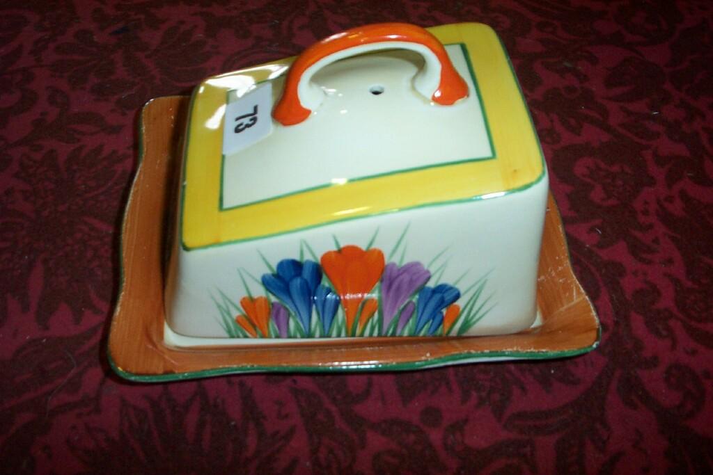 Appraisal: A Clarice Cliff Crocus pattern cheese dish and cover with