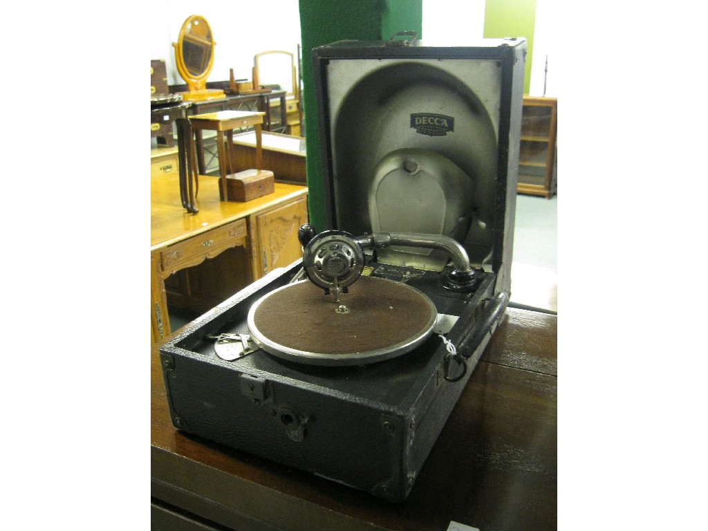 Appraisal: Decca picnic gramophone