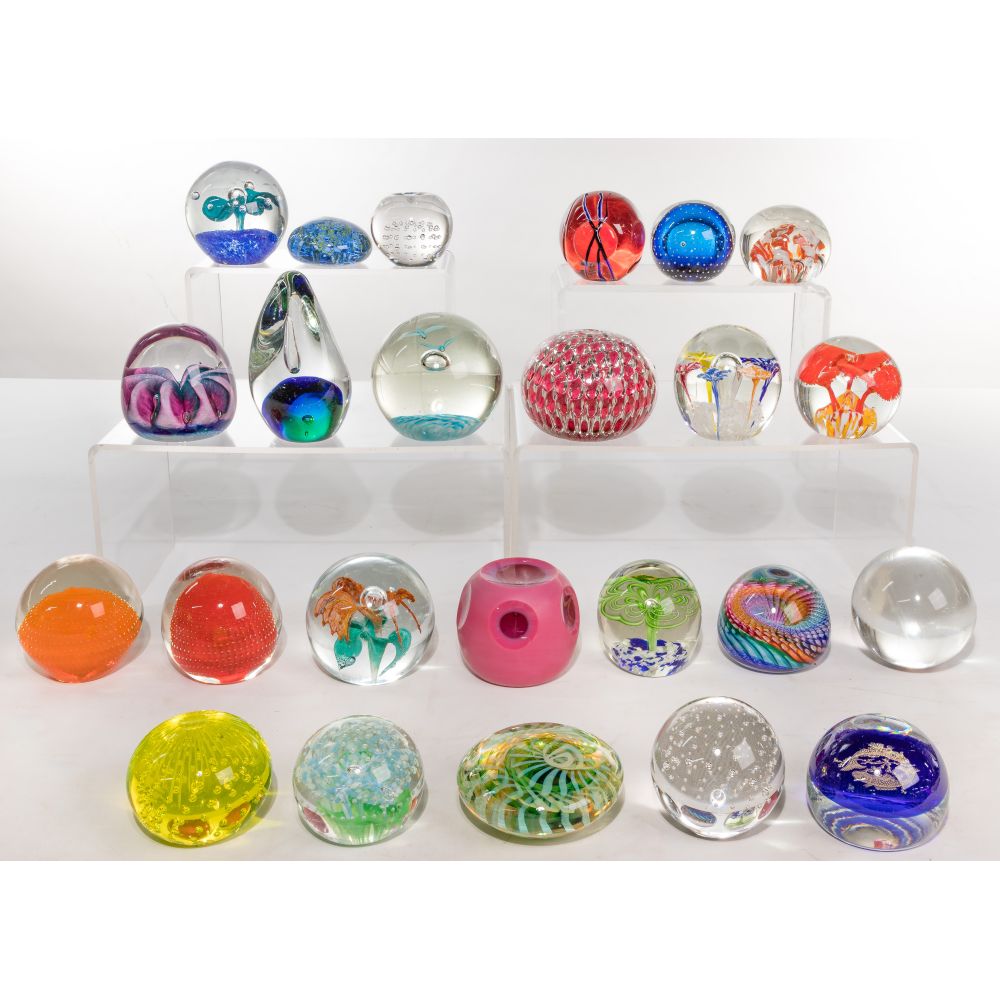 Appraisal: PAPERWEIGHT ASSORTMENT paperweights of various sizes and shapes including a