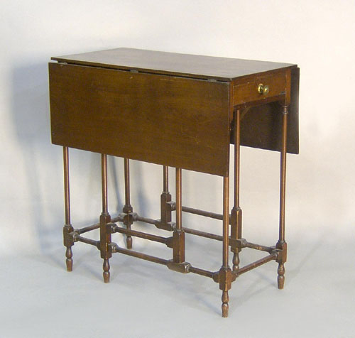 Appraisal: Diminutive English mahogany gateleg table th c h w d