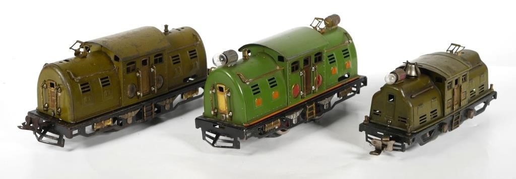 Appraisal: LIONEL PREWAR O GAUGE ENGINES E Three Locomotive Engines ran