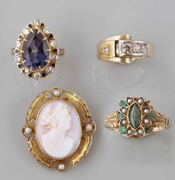 Appraisal: A collection of five diamond gem-set and gold rings with