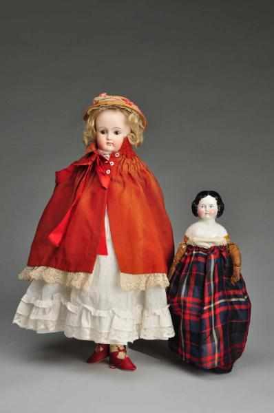 Appraisal: Lot of German Dolls Description Sweet early Kestner pouty shoulder