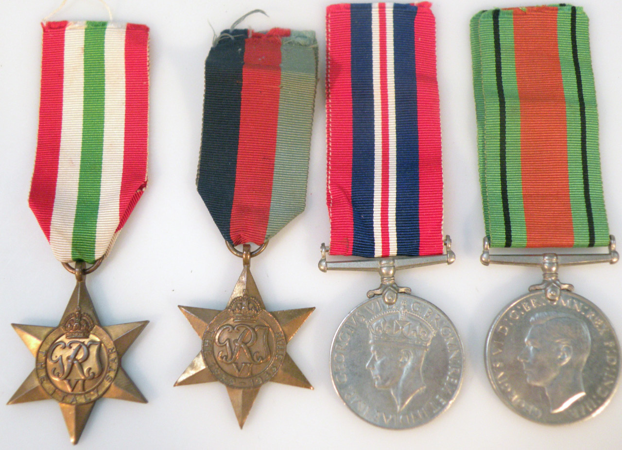 Appraisal: Various WWII medals comprising Defence medal Victory medal and -