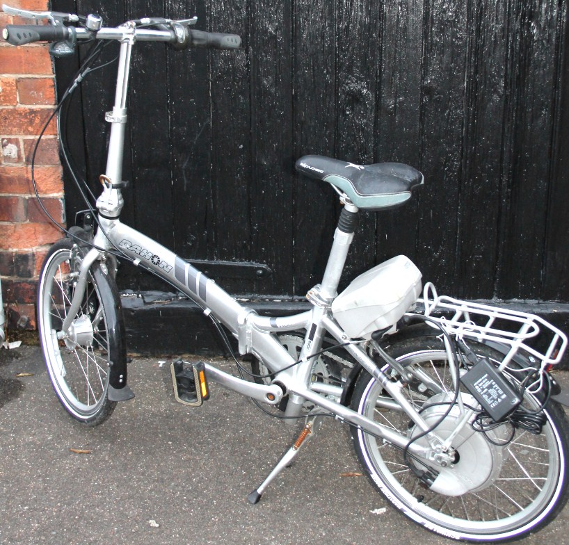 Appraisal: A Dahon electric folding cycle with Sram Sparc volt battery