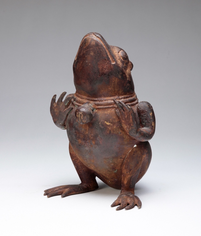 Appraisal: DECORATIVE FROG STATUE Probably Asian late th century Brass frog