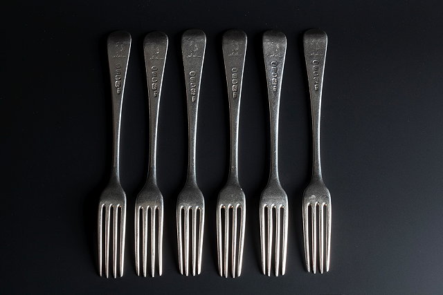 Appraisal: A SET OF SIX SILVER HANOVARIAN DESSERT FORKS London -