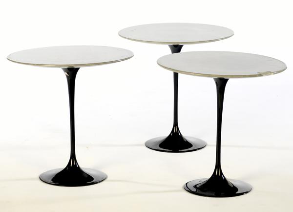 Appraisal: EERO SAARINEN KNOLL Three side tables on black pedestal bases