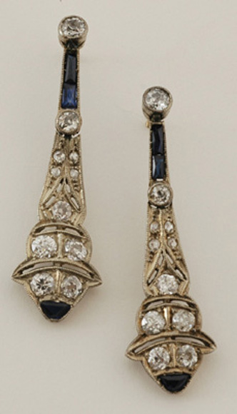 Appraisal: A pair of Edwardian diamond and sapphire earrings The articulated