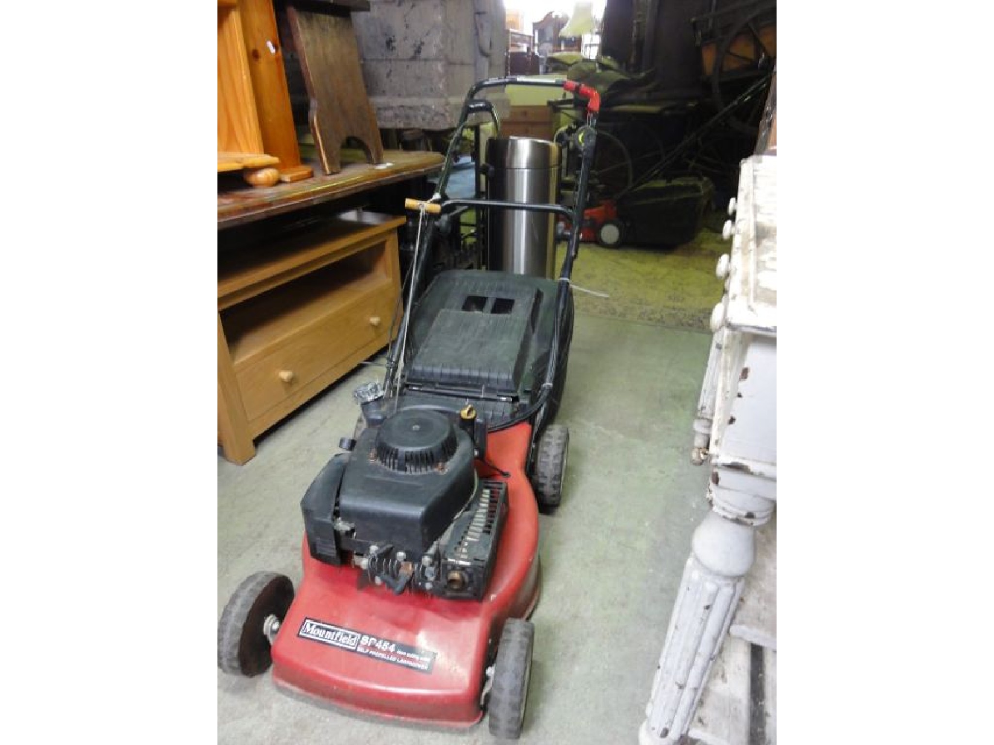 Appraisal: A Mountfield SP self propelled petrol rotary lawn mower with