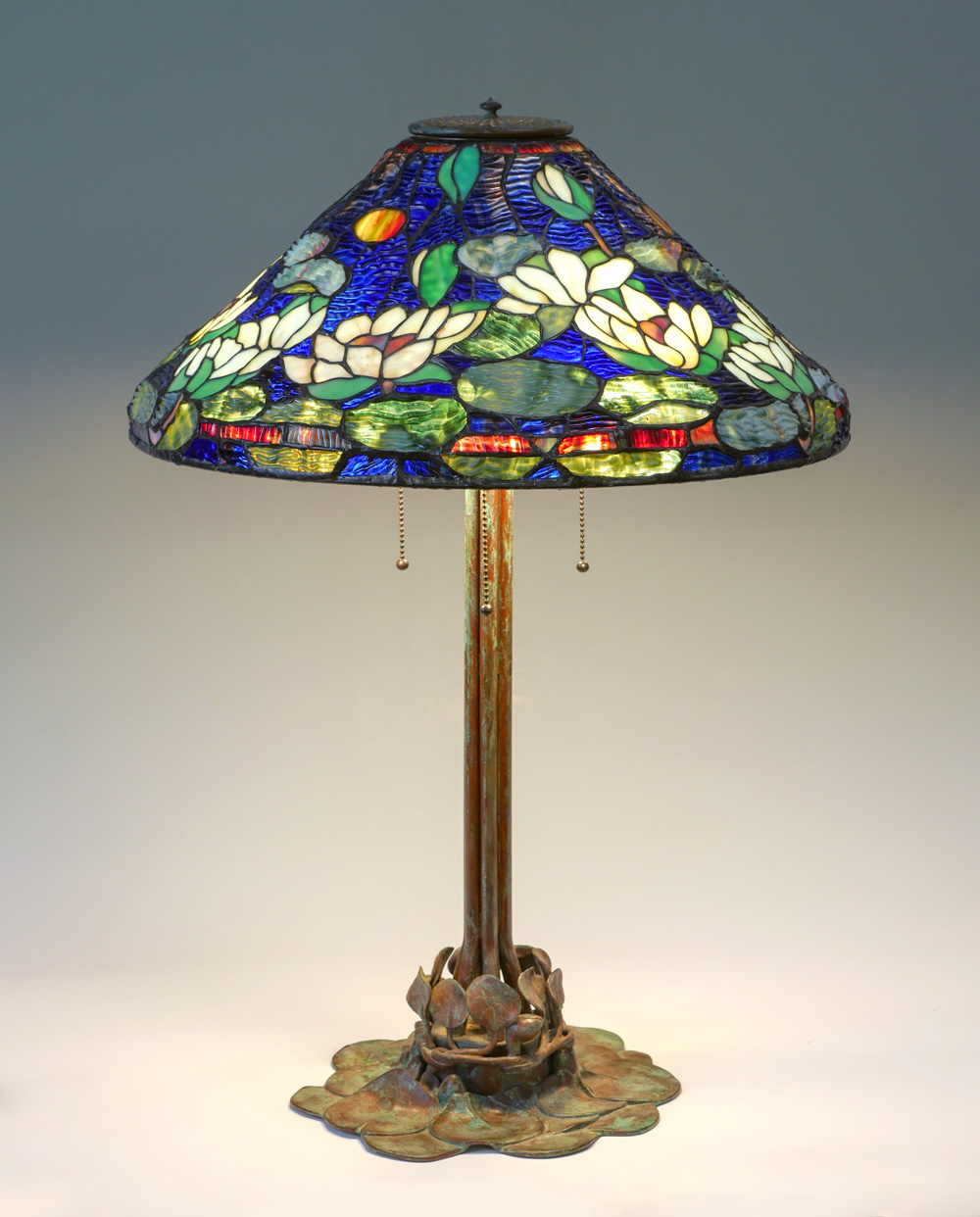 Appraisal: TIFFANY STYLE LEADED LILY PAD LAMP light Tiffany style table