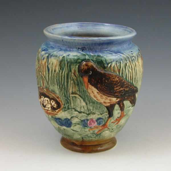 Appraisal: Weller Glendale vase with a bird overlooking her nest in