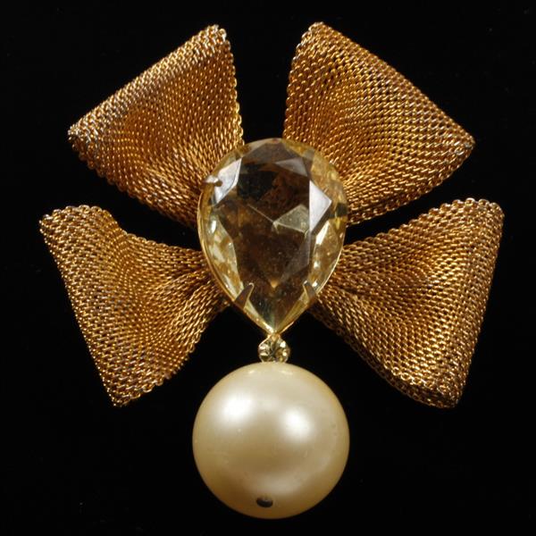 Appraisal: Scaasi gold-tone mesh jeweled bow brooch pin with faux pearl