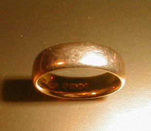 Appraisal: A ct gold wedding band g