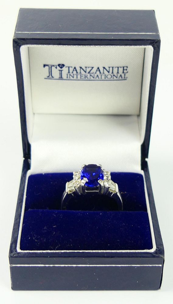 Appraisal: EXTRAORDINARY LADIES DIAMOND TANZANITE GOLD RING size Traditionally set in