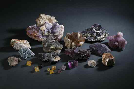 Appraisal: COLLECTION FLUORITE MINERALS Including specimens from Illinois and New Mexico