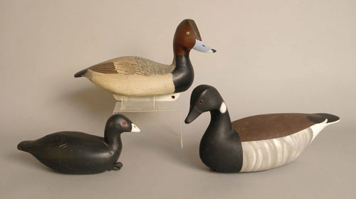 Appraisal: Group of duck decoys th c including a redhead attributed