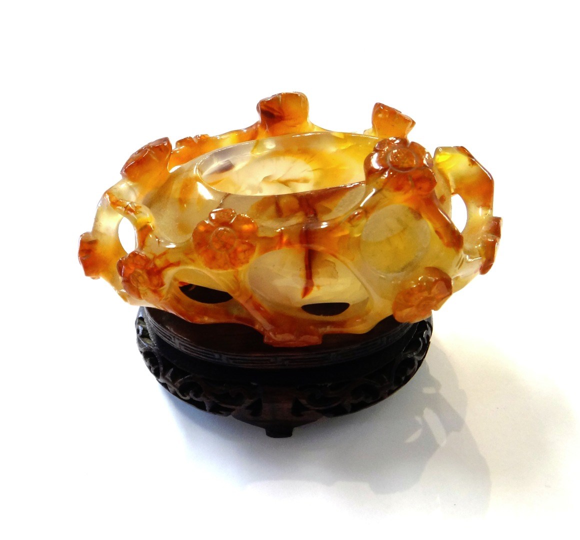 Appraisal: A Chinese agate brushwasher th century of oval form carved