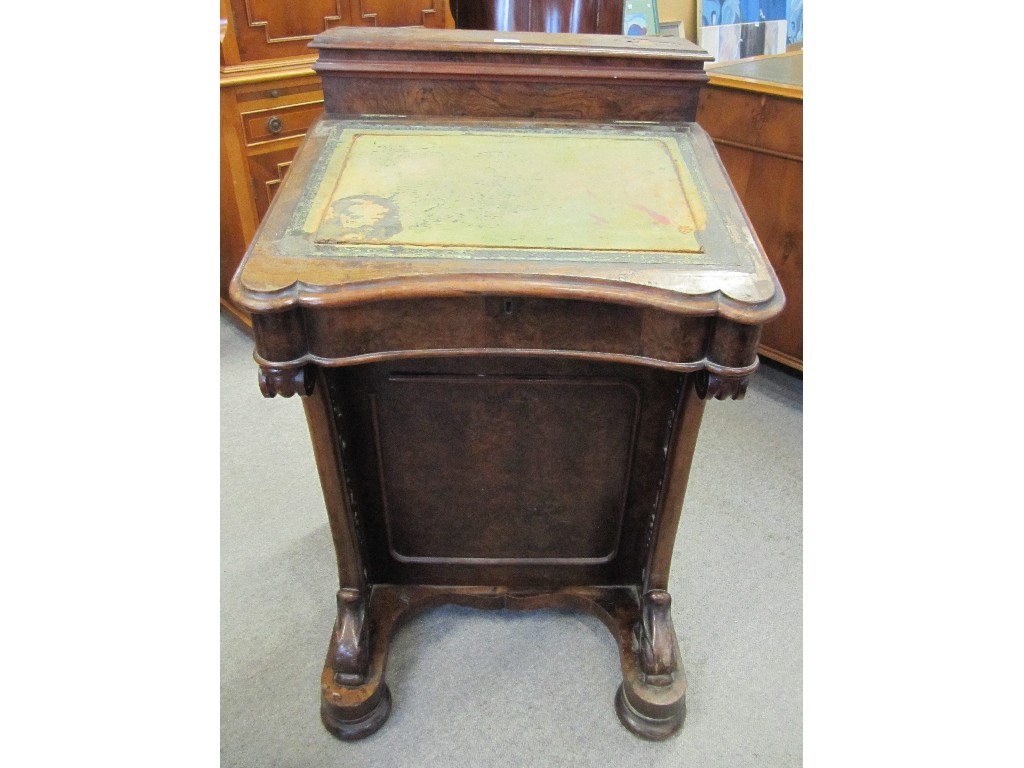 Appraisal: Victorian walnut Davenport desk