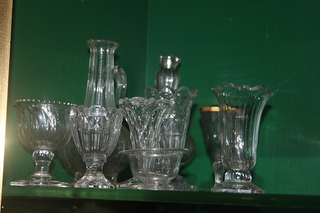 Appraisal: A COLLECTION OF GLASS to include a continental glass small