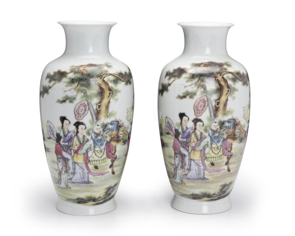 Appraisal: A pair of Chinese hand-painted vases th Century Each with