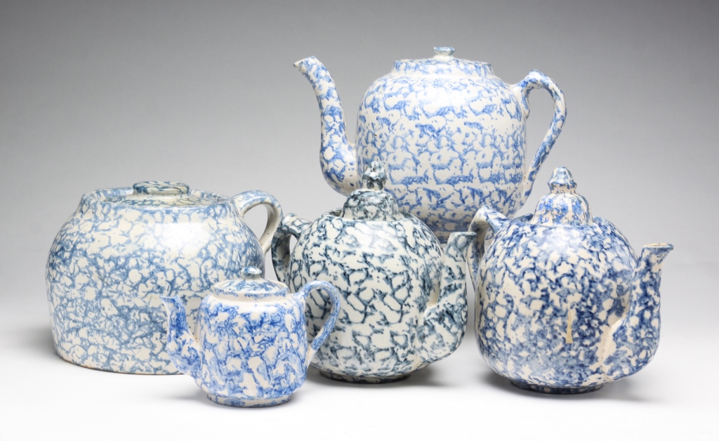 Appraisal: FIVE AMERICAN SPONGEWARE PIECES Ca Four teapots to h Some