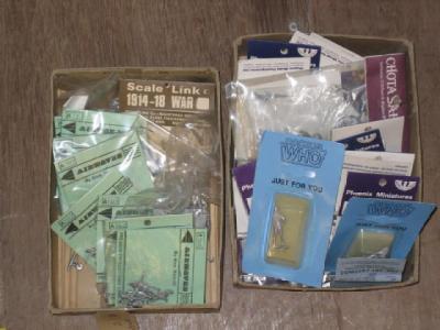 Appraisal: A quantity of Airwaves packets of figures Phoenix miniatures and