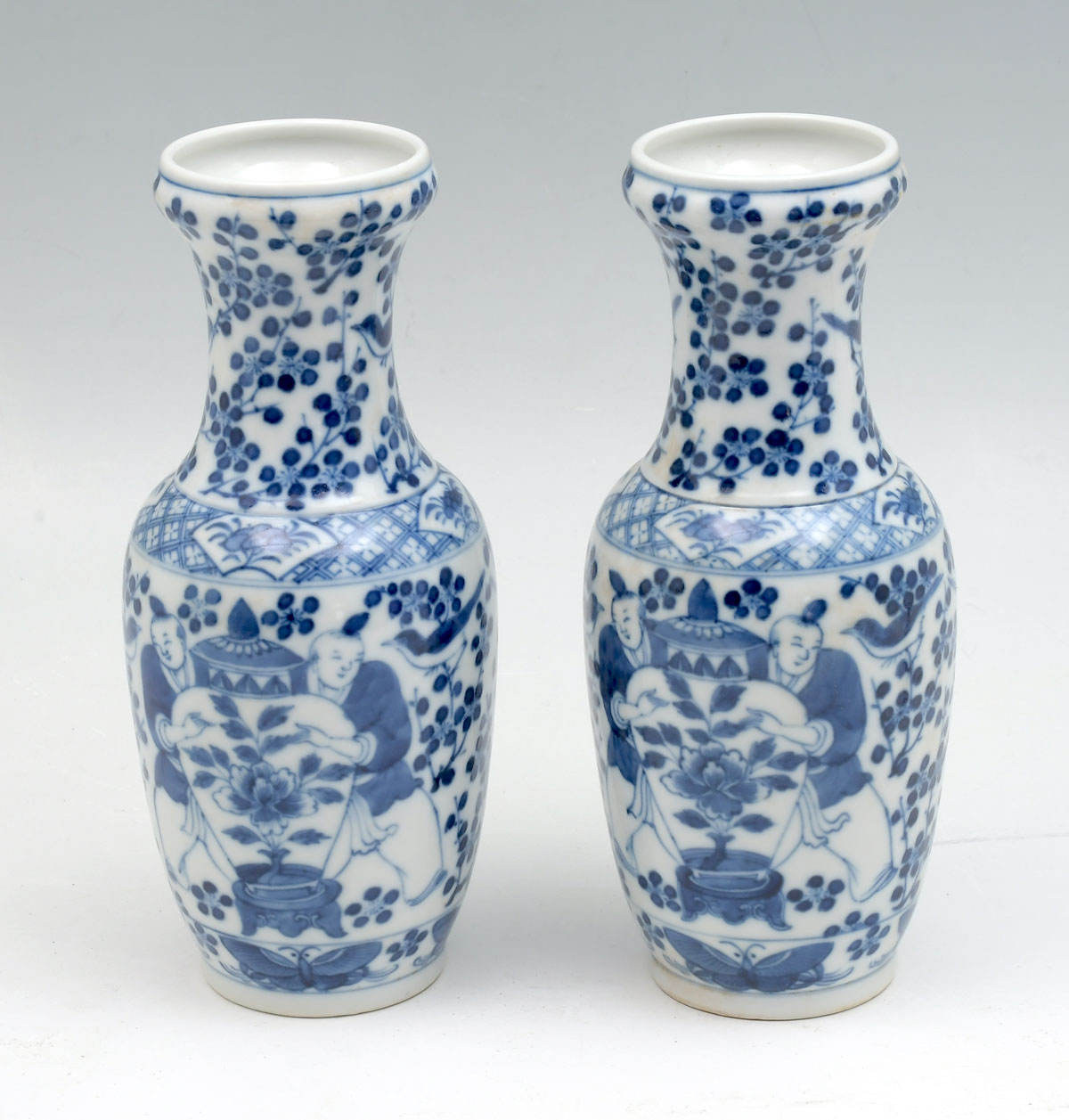 Appraisal: PAIR OF BLUE WHITE CHINESE PORCELAIN VASES Having a large