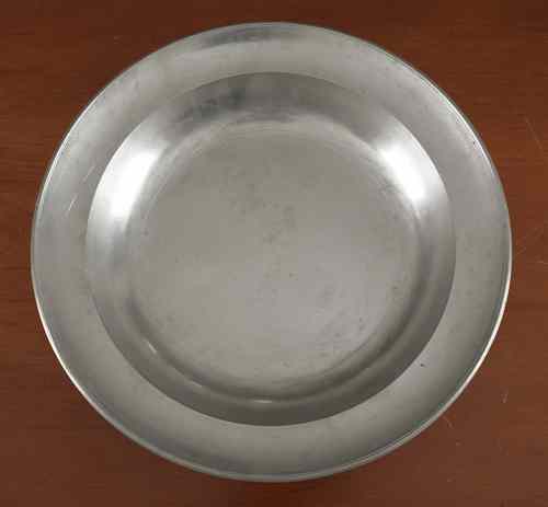 Appraisal: Albany New York pewter deep dish ca bearing the touch