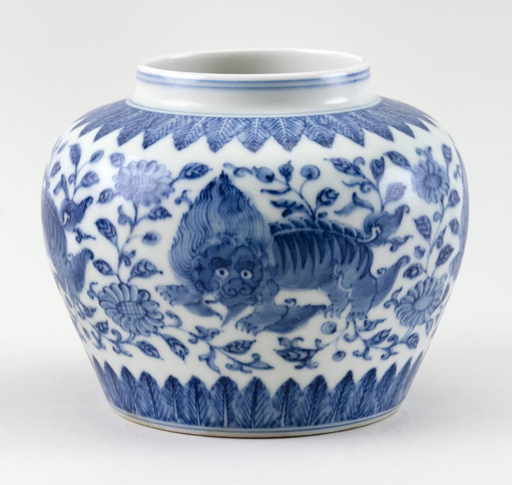 Appraisal: CHINESE BLUE AND WHITE PORCELAIN JAR LATE TH EARLY TH