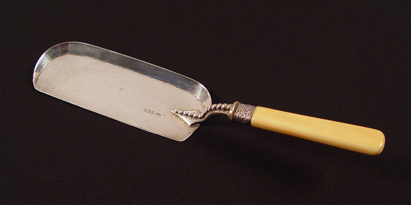 Appraisal: ROBERTS BELK ENGLISH STERLING CRUMBER Hallmarked Sheffield and maker Roberts