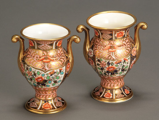 Appraisal: Pair of English Porcelain Gilt Decorated 'Japan' Urns Possibly Derby