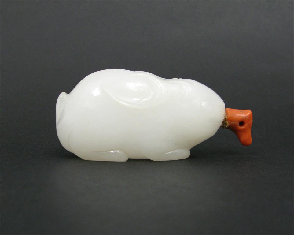 Appraisal: A fine Chinese white jade snuff bottle