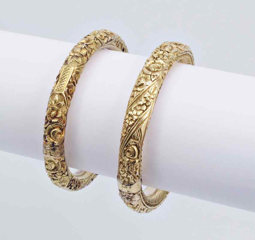 Appraisal: PAIR OF K GOLD ANTIQUE BANGLE BRACELETS Pair of K