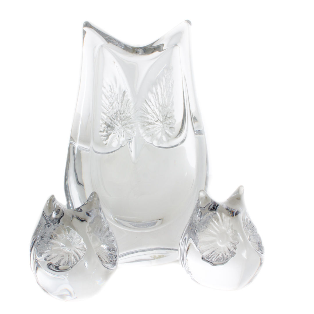 Appraisal: Daum crystal owl and two owlets all inscribed Daum France