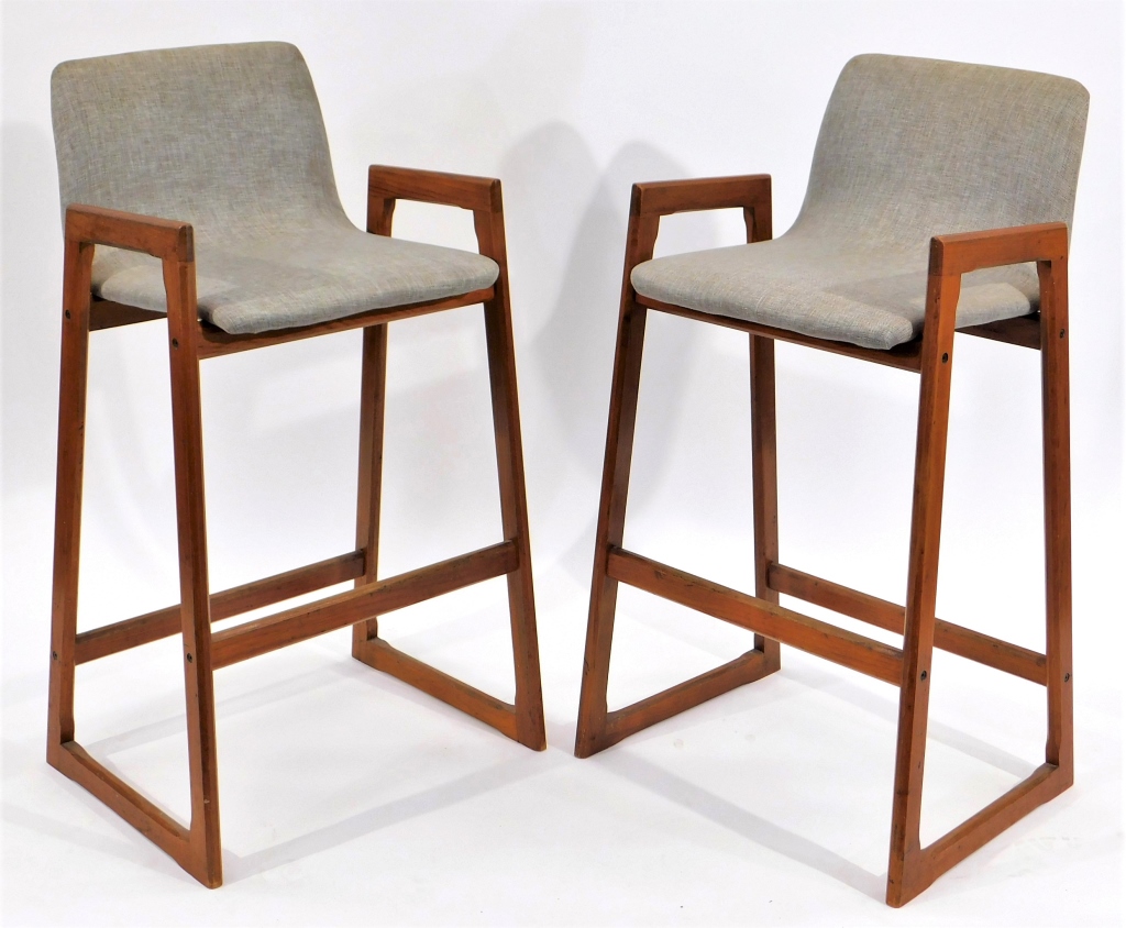 Appraisal: PR MCM DANISH MODERN WALNUT WOOD BARSTOOL CHAIRS th CenturyPair