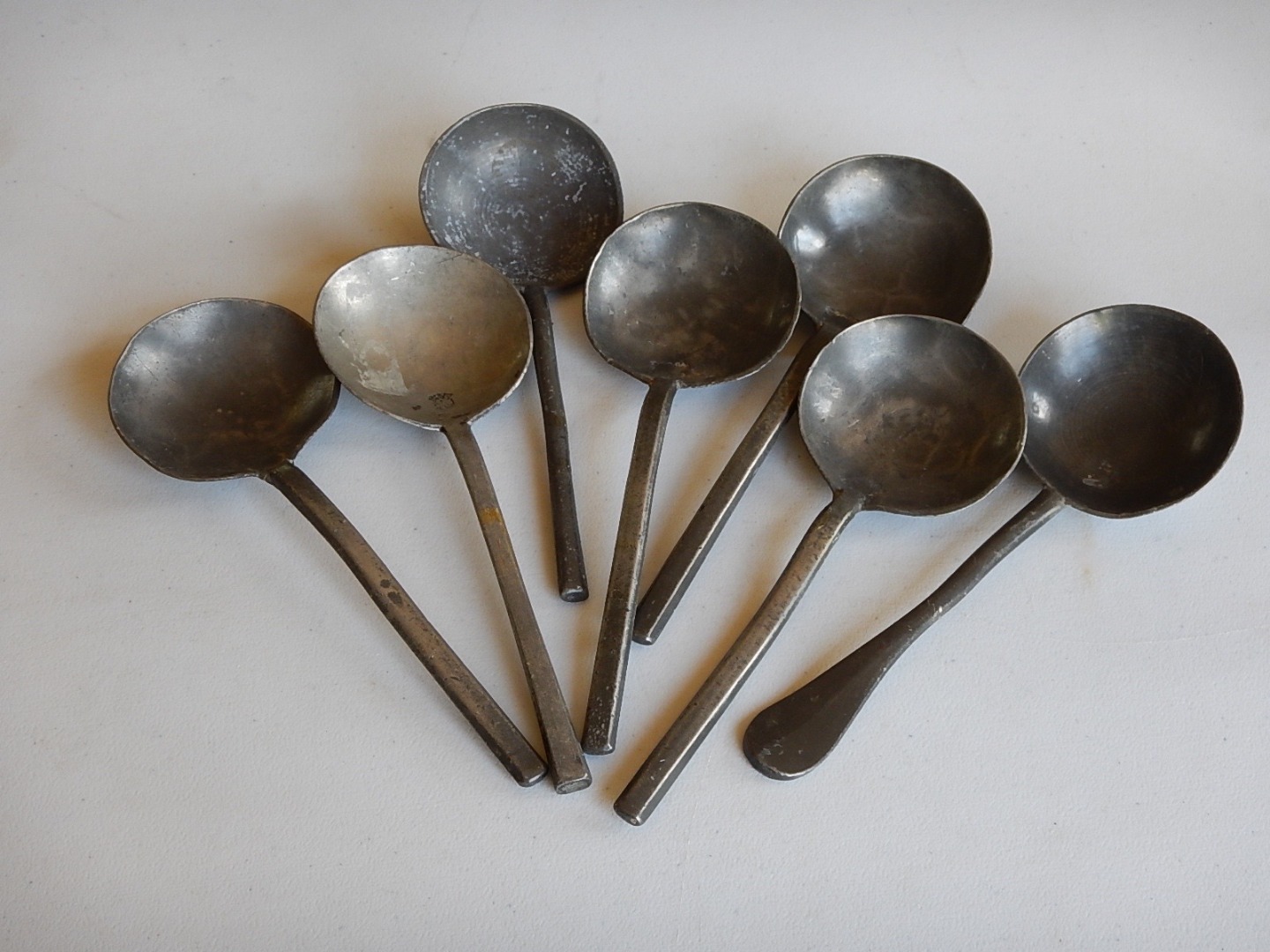 Appraisal: A collection of thC thC pewter spoons some with touch