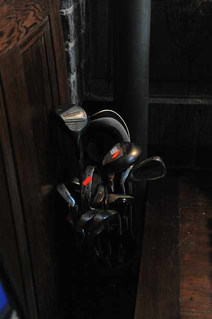 Appraisal: A PIECE SET OF GOLF CLUBS IN BAG