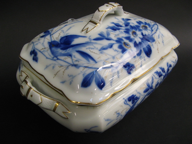 Appraisal: PORCELAIN SOUP TUREEN rectangular form double handles decorated with blue