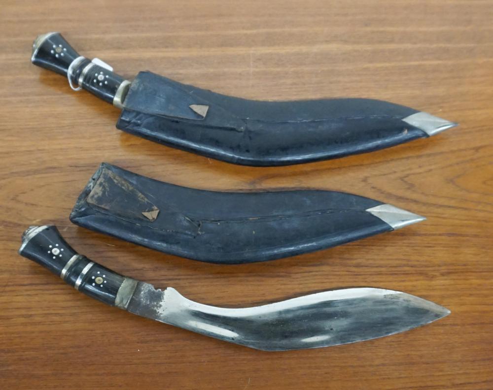 Appraisal: PAIR SOUTH ASIAN KUKRI KNIVESPair South Asian Kukri Knives