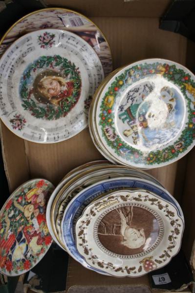 Appraisal: A collection of Pottery to include Royal Doulton Royal Albert