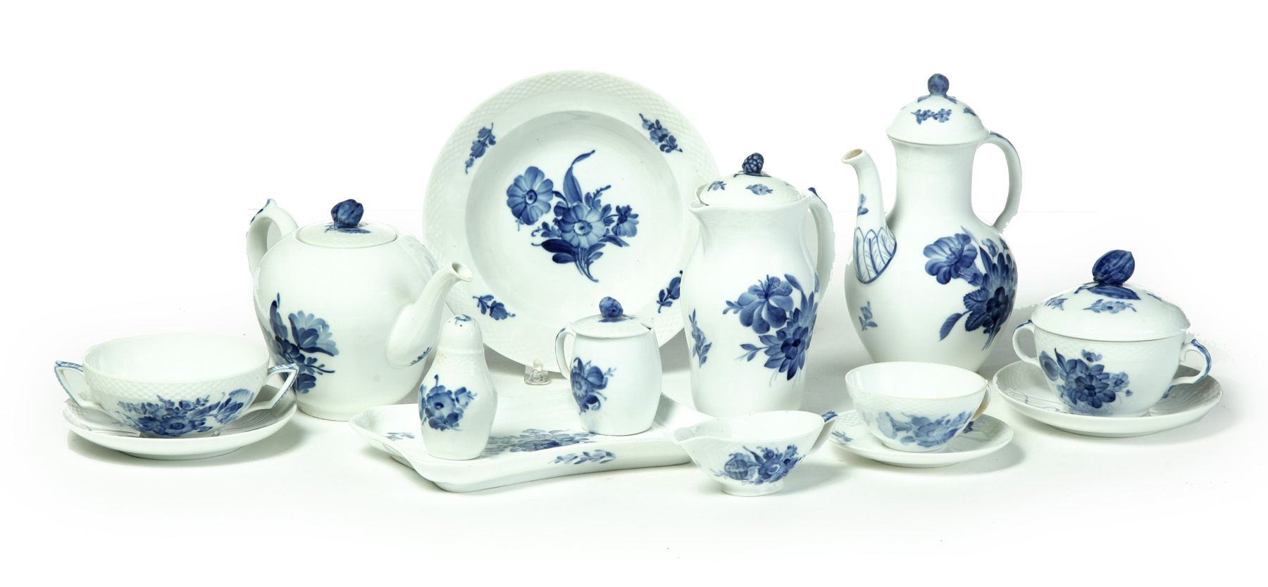 Appraisal: ASSEMBLED SET OF ROYAL COPENHAGEN BLUE FLOWER PATTERN CHINA Denmark